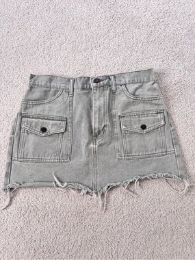 Casual Distressed Cargo Pocket Denim Mini Skirt — Gray